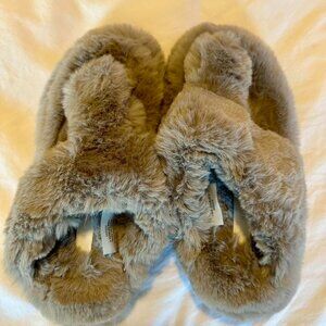 H&M Grey Faux Fur Fuzzy Flip-Flop Platform Slippers